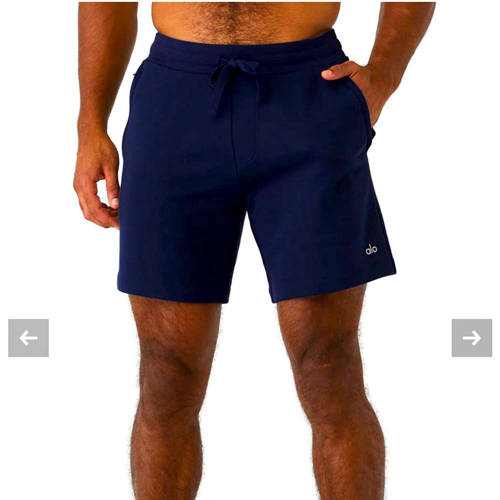 NWT Mens Alo Chill Shorts in Navy